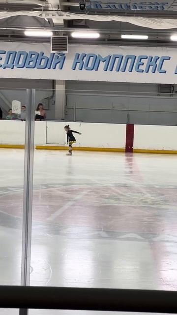 Моё выступление по фигурному катанию года назад, мне было 5 лет.