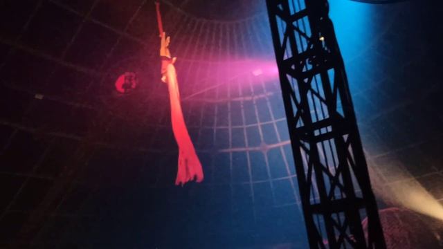 Танец под куполом цирка. Багровые тона. Нитро Цирк Руслана Усеинова. Гастроли в г. Тула. 2026 г.