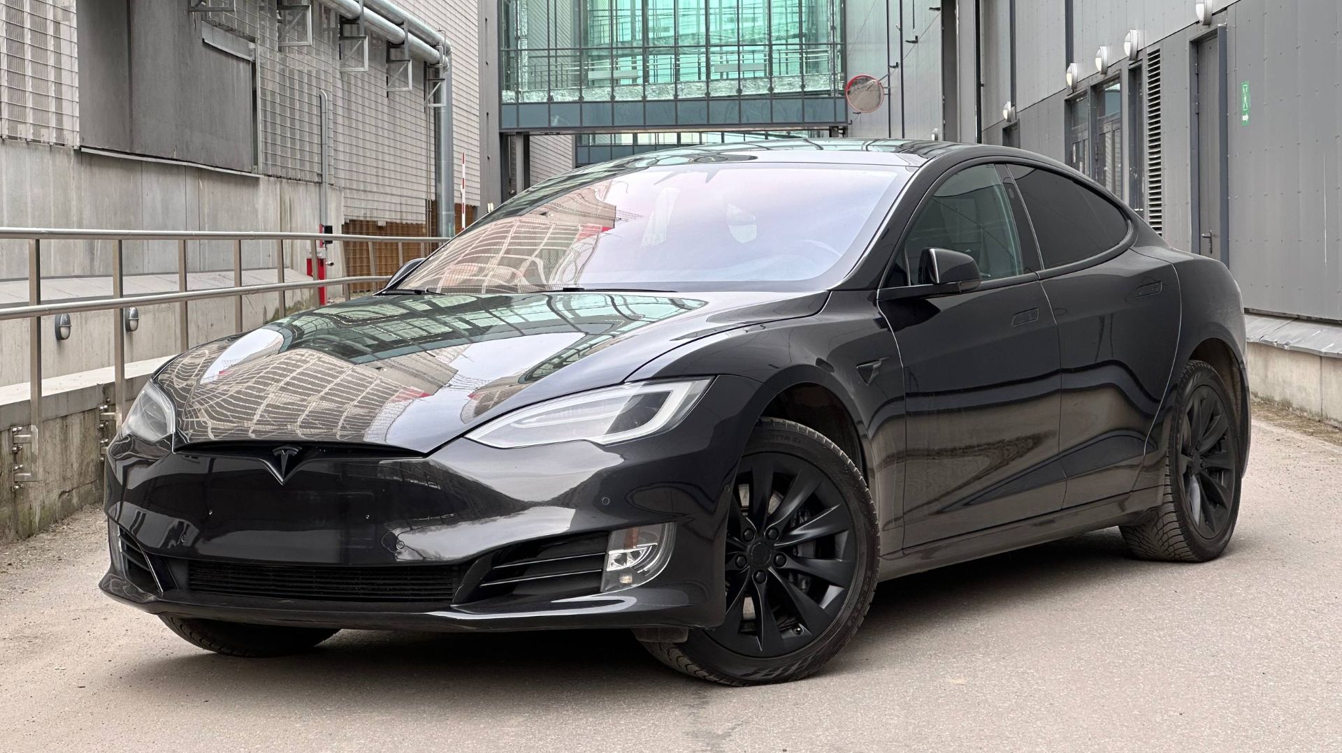 Tesla Model S I Рестайлинг, 2018