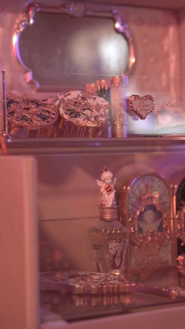 АСМР распаковка парфюма