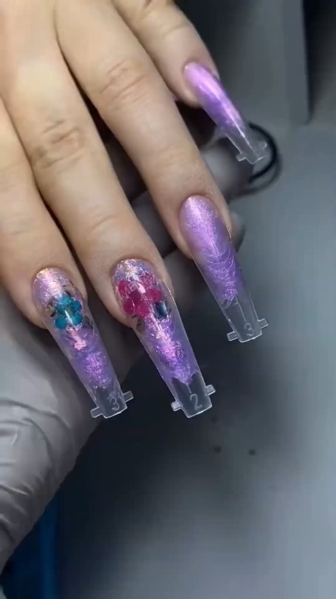 Аквариумный аффект на ногтях