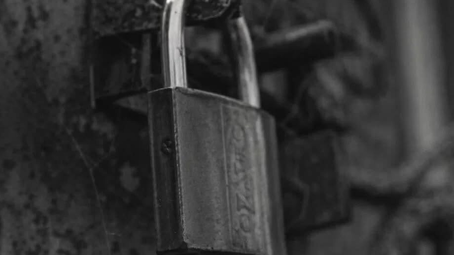 ТРЕУГОЛЬНИК 💥 КАК МУЖЧИНА ПОЖИВАЕТ, КОТОРЫЙ ГДЕ -ТО ПРОПАДАЕТ ⁉️