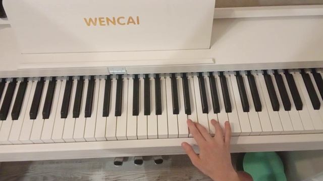 гравити Фолз правой рукой на пианино.