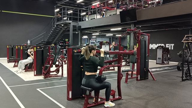 Вертикальная тяга Life Fitness