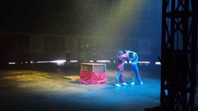 Переодевание штанов. Нитро Цирк Руслана Усеинова. Гастроли в г. Тула. 2026 г.