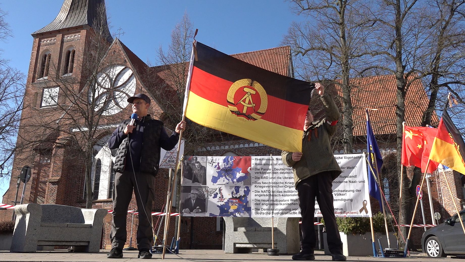 Dem Morgenrot Entgegen! #staatenlos.info Neue_DDR