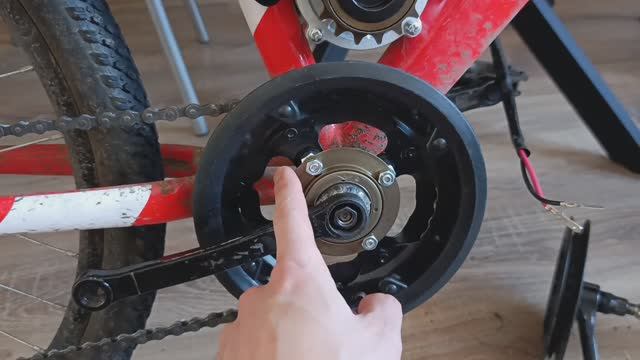 Самодельный узел педальной каретки с обгонной муфтой и установка электромотора на велосипед