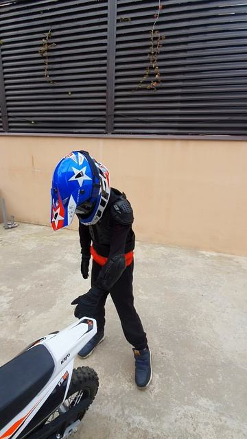 как зависти питбайк Kayo пол автомат