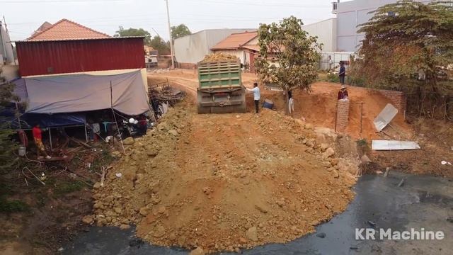 Recovery A Truck Fail Loading WithKomatsu Bulldozer Pushing Stones Filling