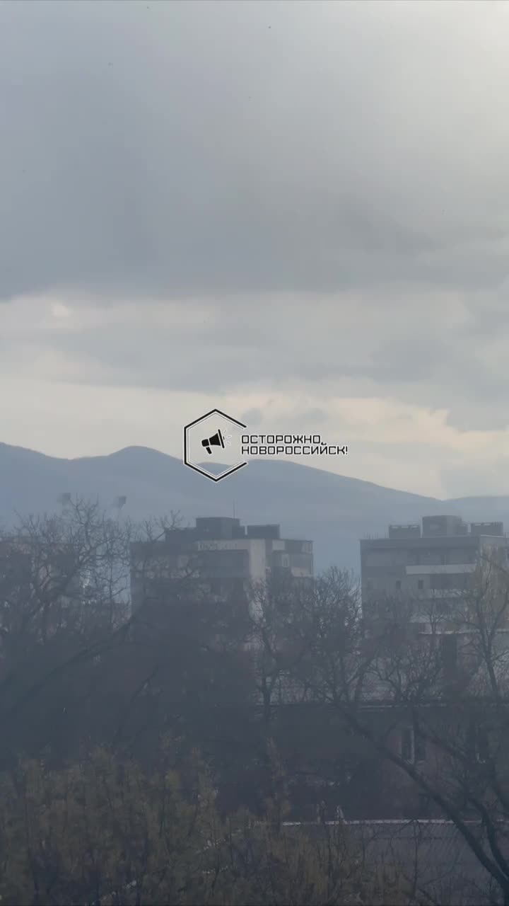 В городе работают сирены - срочно в укрытие!