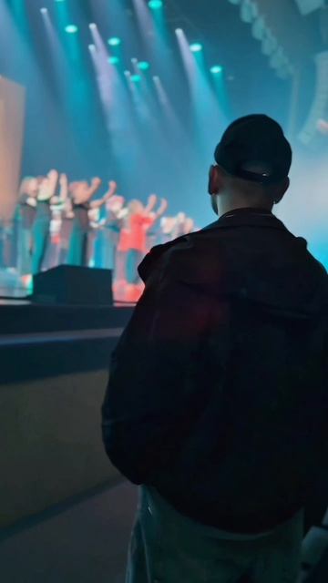 Несмотря на то, что я очень люблю сам проводить концерты, быть на них зрителем – отдельный кайф 😍