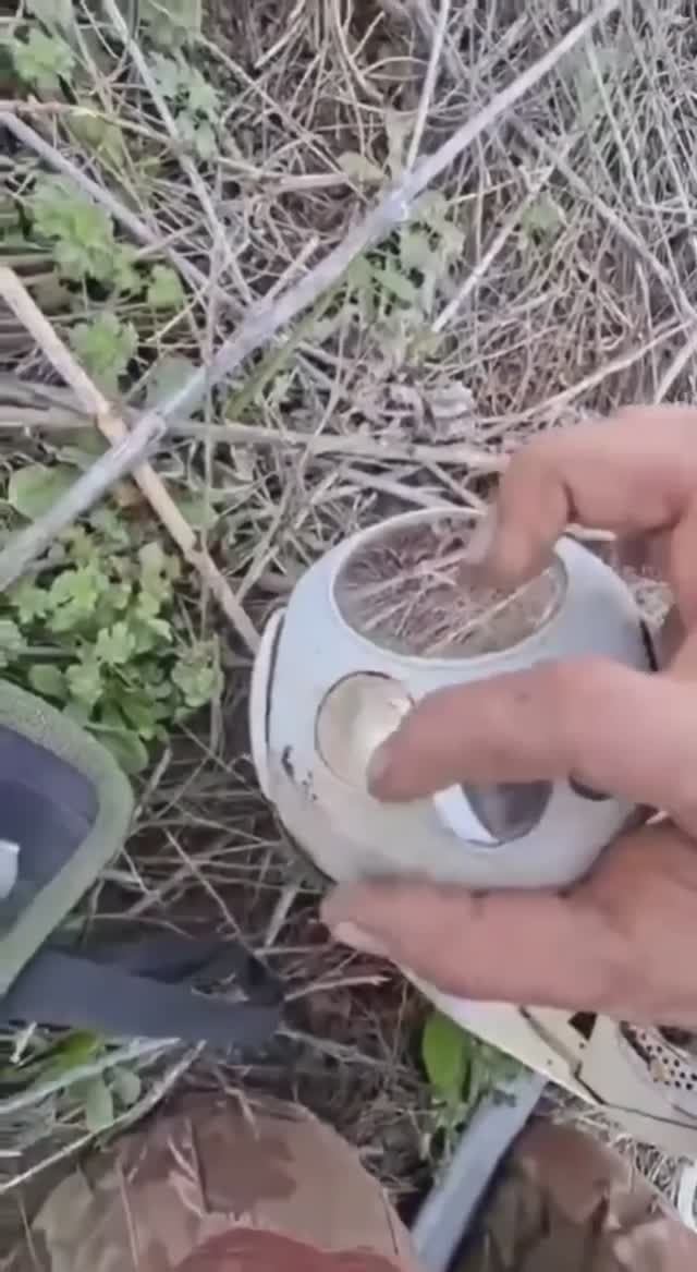 Наш боец делает и обзор американского барражирующего боеприпаса  Switchblade 600