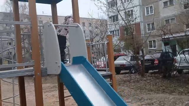 я кручусь кувырками, как сумашедшая