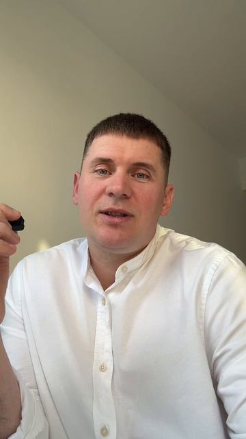 Есть короткий момент утром, где нет «я» — только происходящее. Затем включается мышление