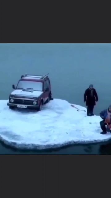 Не стоит рыбачить до последнего льда. Береги себя и своих близких 🙏