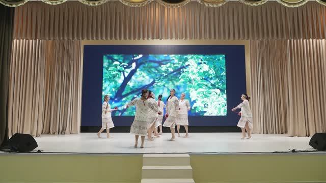 Конкурсный номер, воспитателей детского сада.