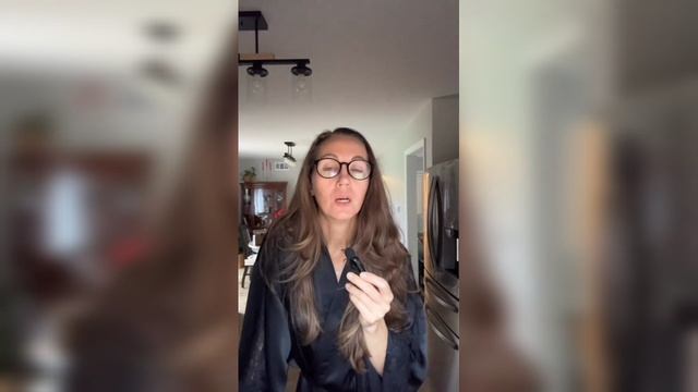 Бросила детей на мужа, свалив к новому хахалю в Америку