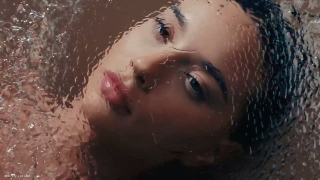 Не отпускай, держи меня крепче... Почувствуй эту любовь... Don’t Let Go #музыка