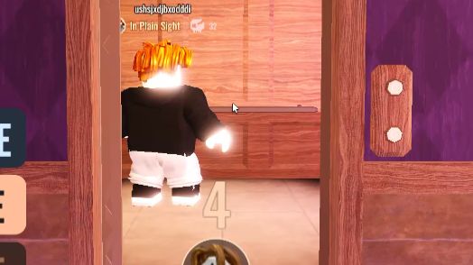 Видео про DOORS в Роблоксе было снято в осень