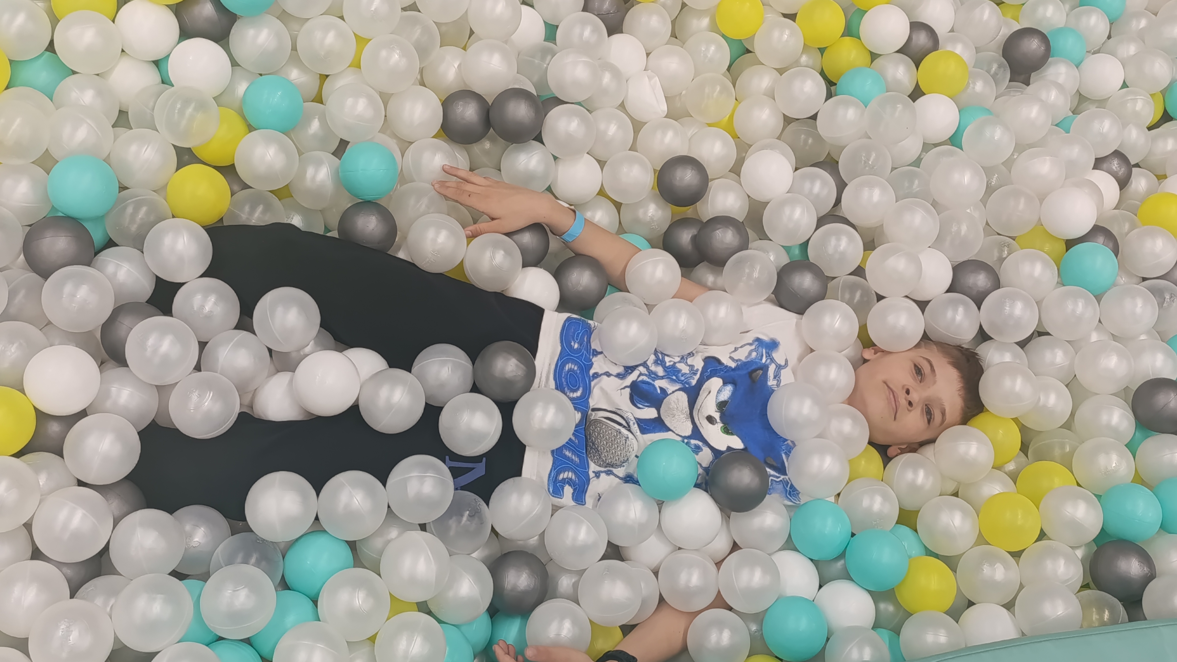 Сегодня день рождения 🎉 у Семёна , как мы сходили в развлекательный центр в Мега-Адыгее