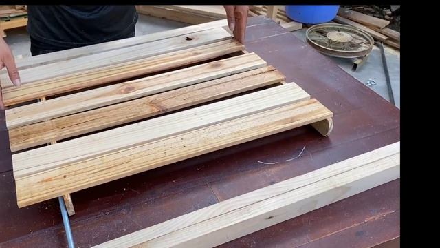 Как сделать удобные складные вешалки для одежды