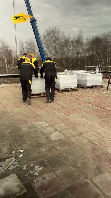 Такелажные работы на плоской крыше 💫