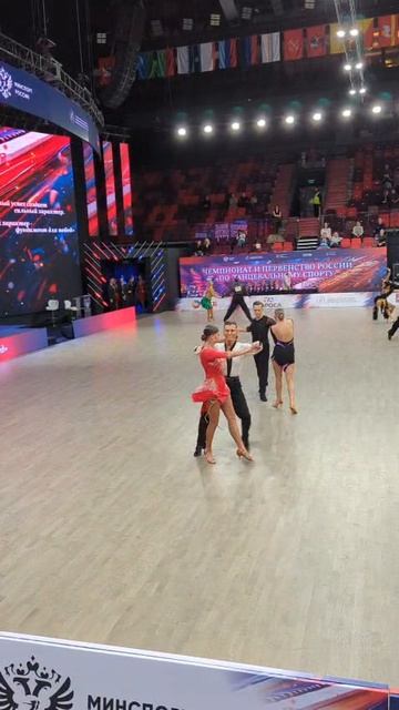 Чемпионат России по спортивным бальным танцам 2026. Сеньоры 1.10 танцев. Полуфинал. Румба.