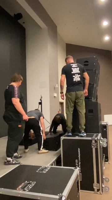 КАК МЫ ГРУЗИЛИ ЗВУК И СВЕТ СО 2 ЭТАЖА БЕЗ ЛИФТА / ЛАЙФХАК ОТ ДСМувинг СОЧИ