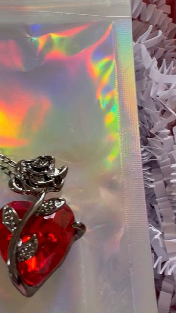 Красивый вариант подарка милым дамам