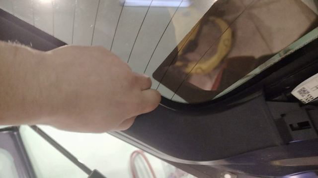 Mazda 3 Bk Снятие обшивки крышки багажника