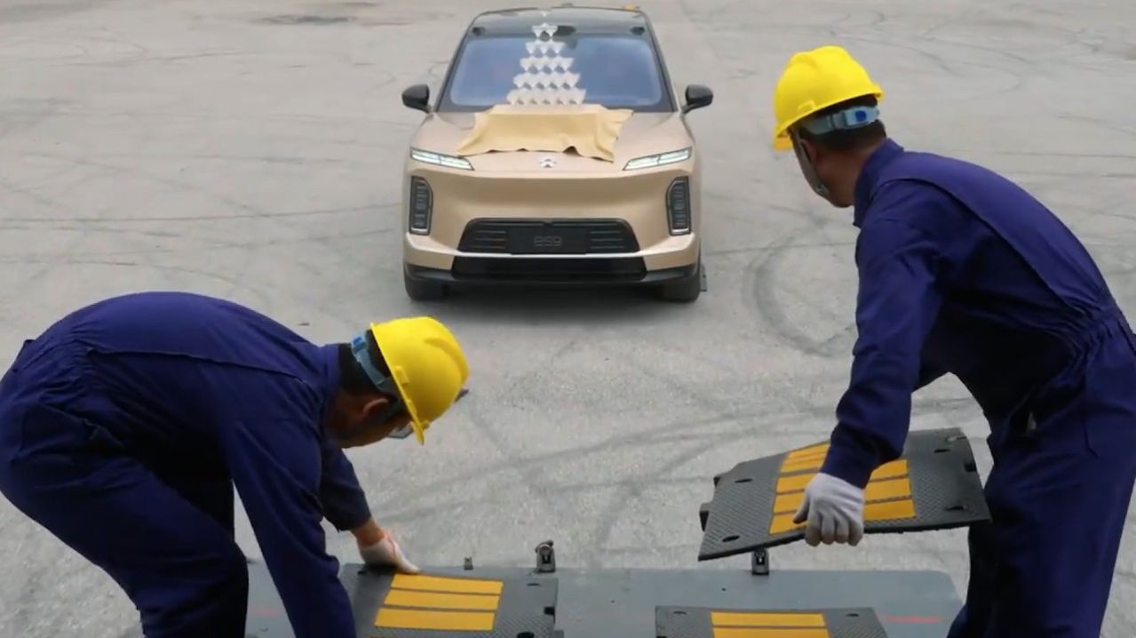 NIO ES9: передовые технологии, безопасность и роскошные функции