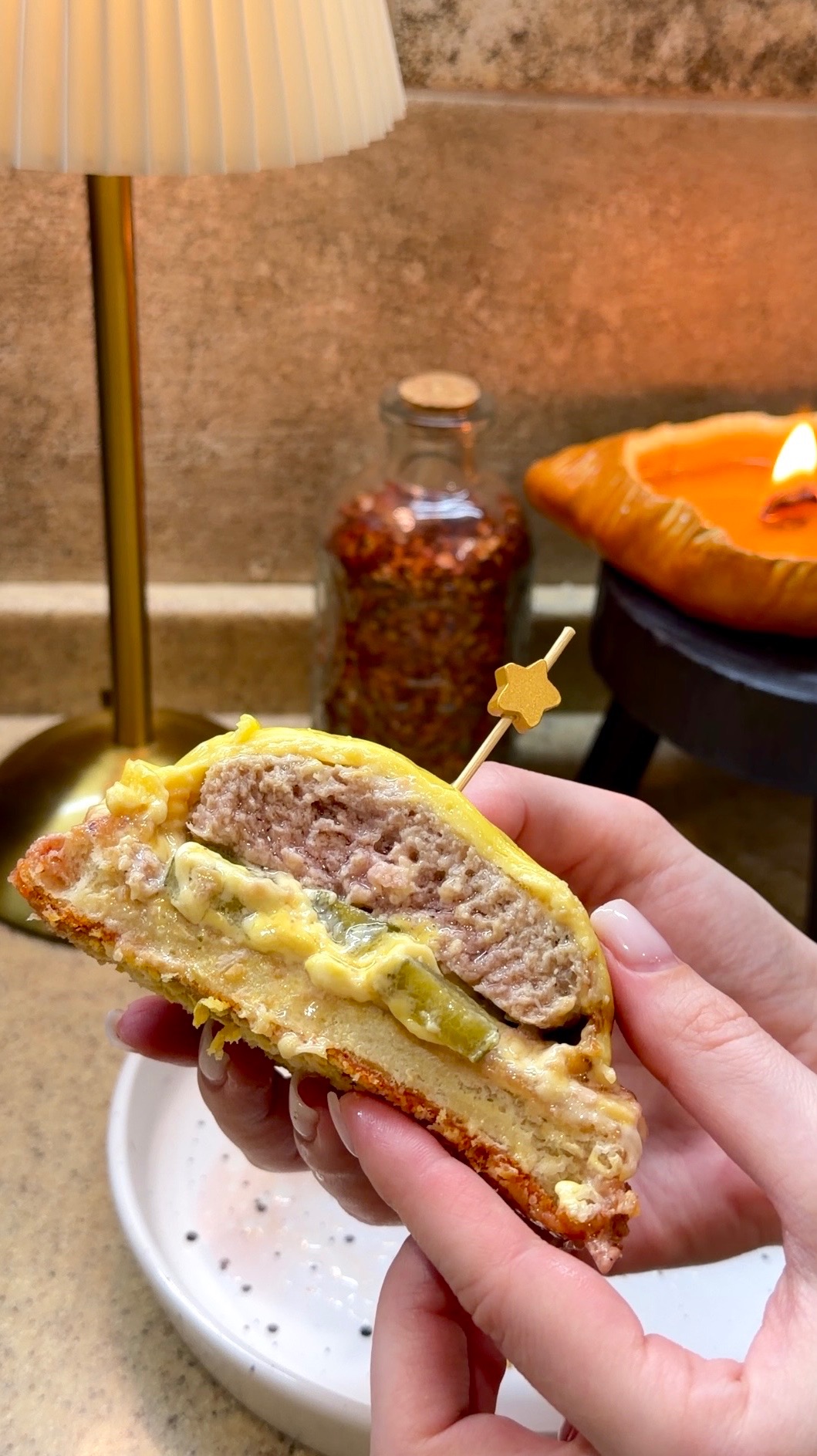 Тот самый сочный бургер из твоих изощренных фантазий 🍔