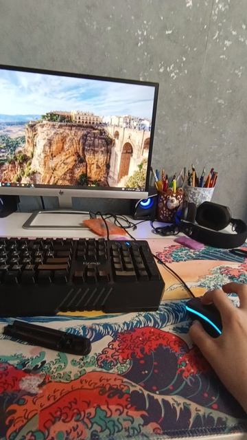 окно не закрывается!?!?!!!