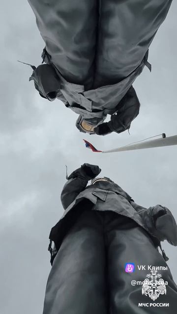 Что общего у пожарных и космонавтов?🚀