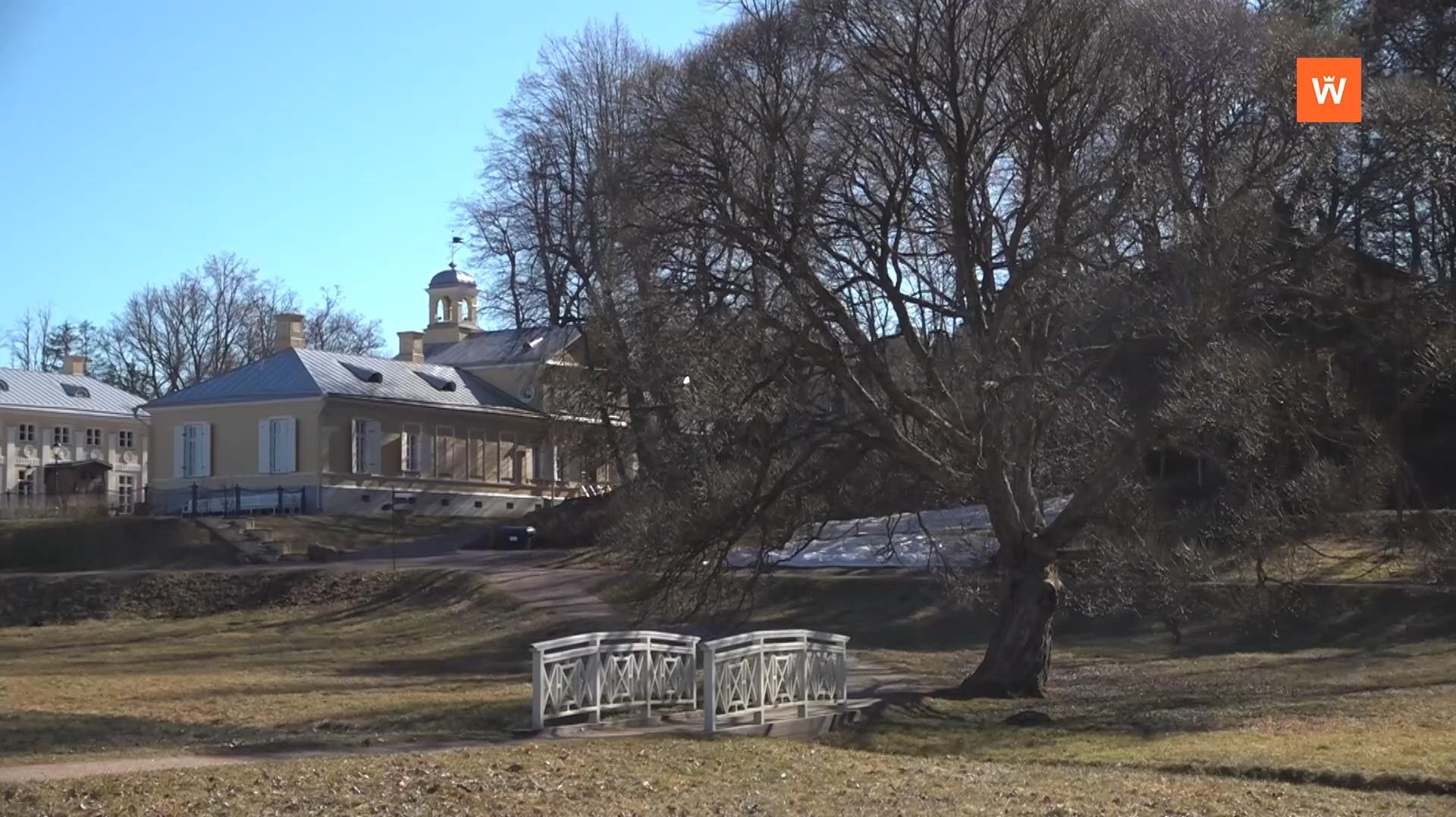 B0e273e9f0754b867ba826f1667a547a