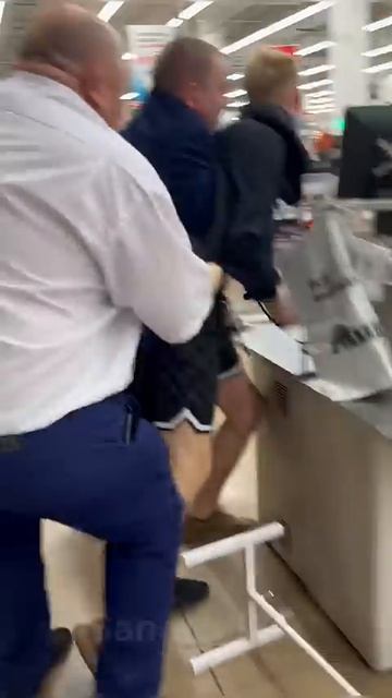 БЕСПРЕДЕЛ В МАГАЗИНЕ (SanekMix)