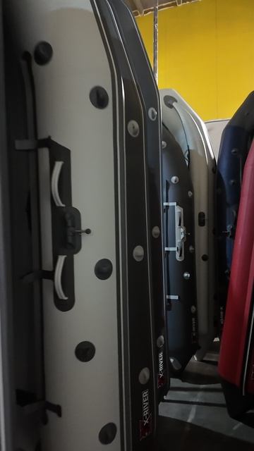 Обзор расцветок лодок на производстве