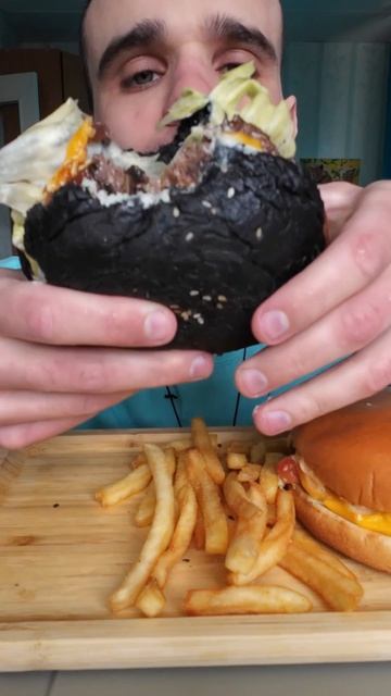 БУРГЕРЫ / КАРТОШКА ФРИ / СОУС / ОБЖОР / ЕДА / МУКБАНГ