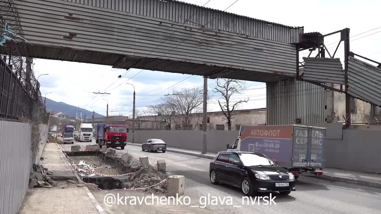 Состояние улично-дорожной сети возмущает и осложняет жизнь новороссийцам. Жители города вправе ра...