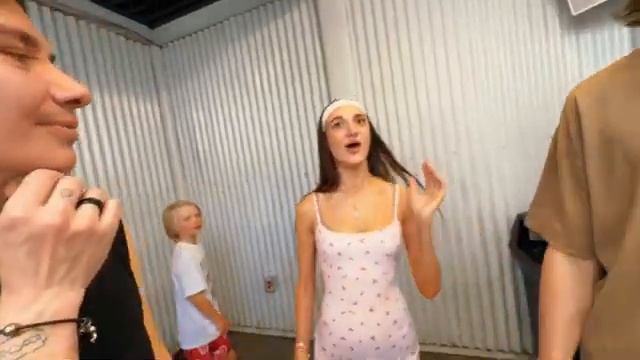 повез девушку на американские опасные атракционы