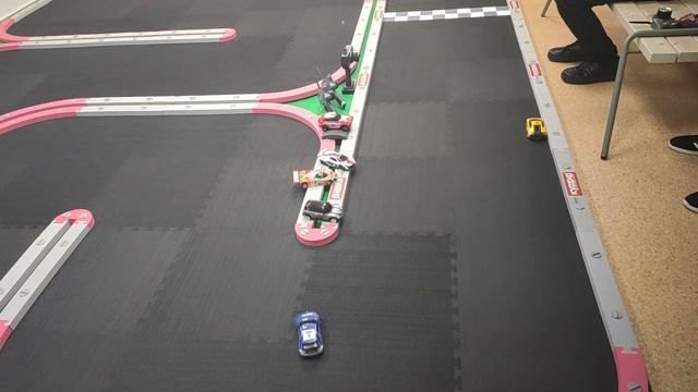 Влог / 08.04.2026 / Автомоделирование и много гонок на манишках