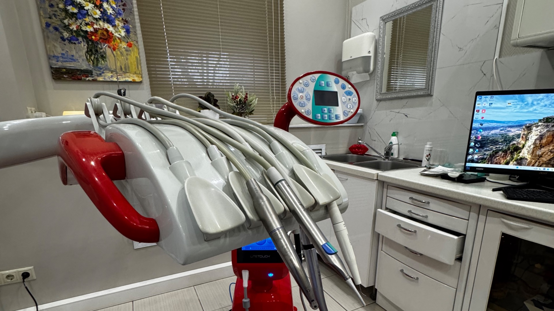 Третьи сутки после имплантации. К этому не готова. Что я ем. Больно ли. Лечение зубов.