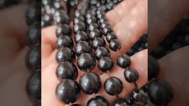 Гагат цельный, шары