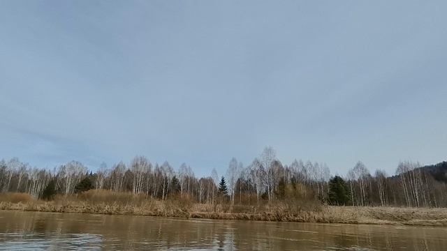 Ранней весной по реке в Уфе на лодочке.