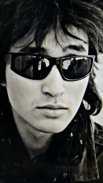 Виктор Цой - Бездельник. Читает Резникова. Ю.