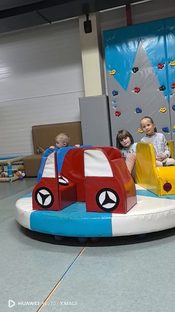 Моя дочка с подружкой Асель