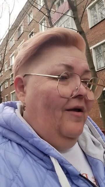 Погода она такая, с утра тепло хорошо, потом холодно и дождь