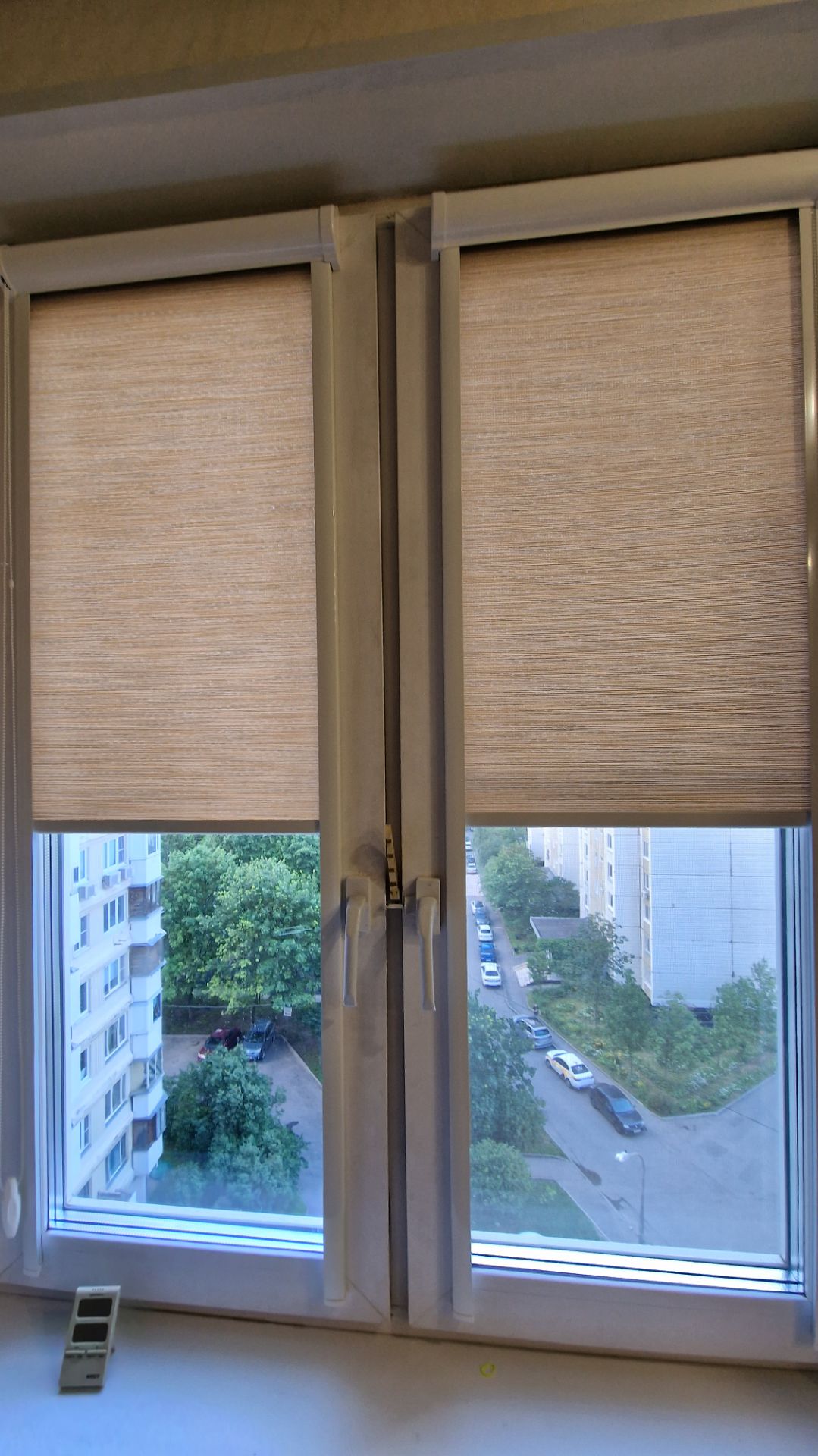 Ткань Корсо перл. Бежевый. Кассетные рулонные шторы