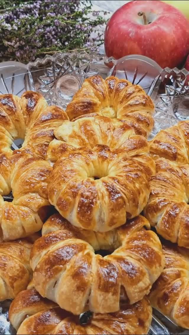 Яблочные колечки в слоёном тесте!🍎🍎🍎