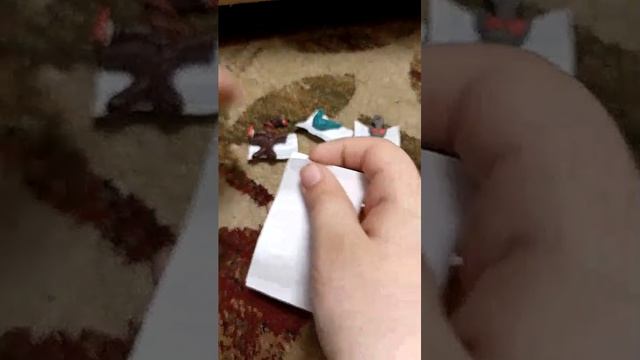 персонаж или скрепыш? распаковка. сделал сам.